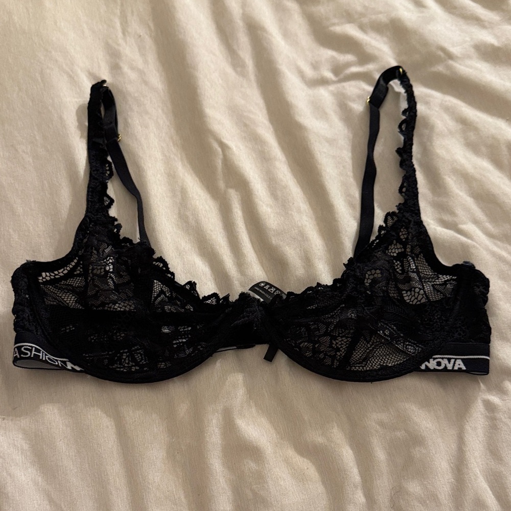 Fashion Nova Black Lace Underwire Bra